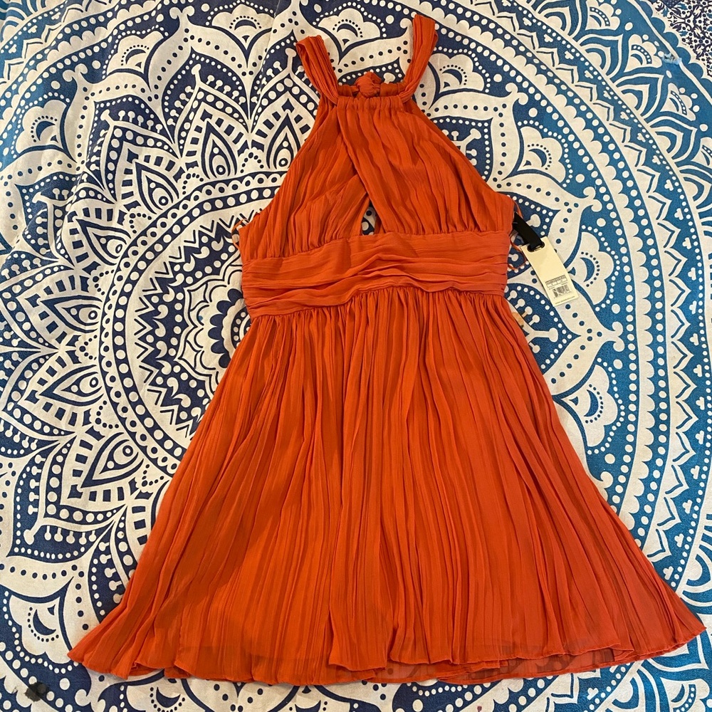 NWT!💚👗BB DAKOTA CHIFFON HALTER KEYHOLE DRESS!👗💚8 RUST ORANGE SHIFT SWING NEW